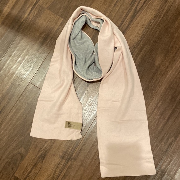 Cozy Pink/Gray Gap Scarf - Very Soft!! - Picture 4 of 4